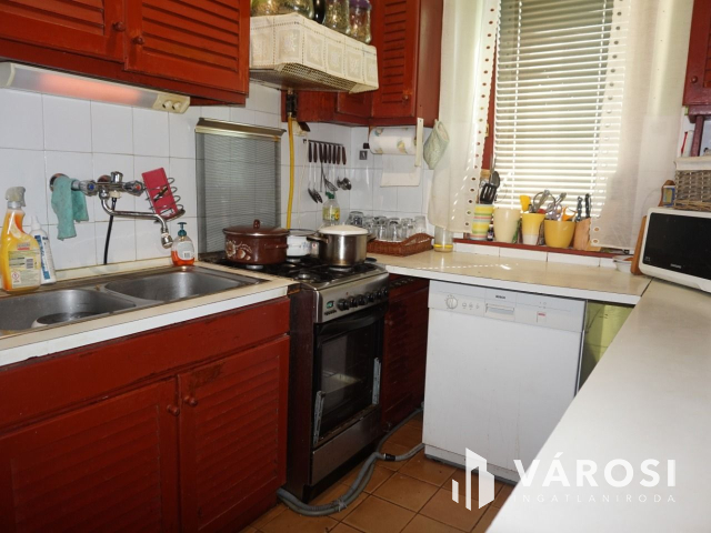 12 szobás apartman a Várfürdő közelében!