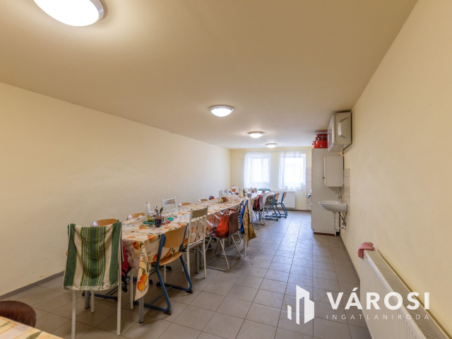 Makói, mezőgazdasági tanya/telephely eladó!