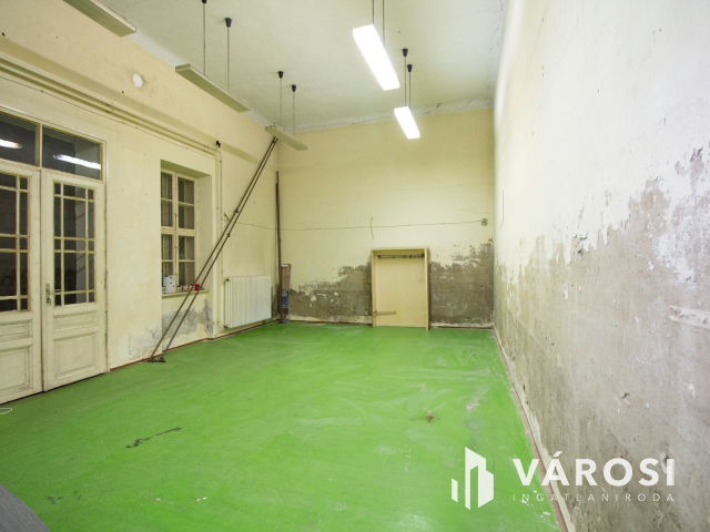 Andrássy úti üzlethelyiség vagy lakás ?