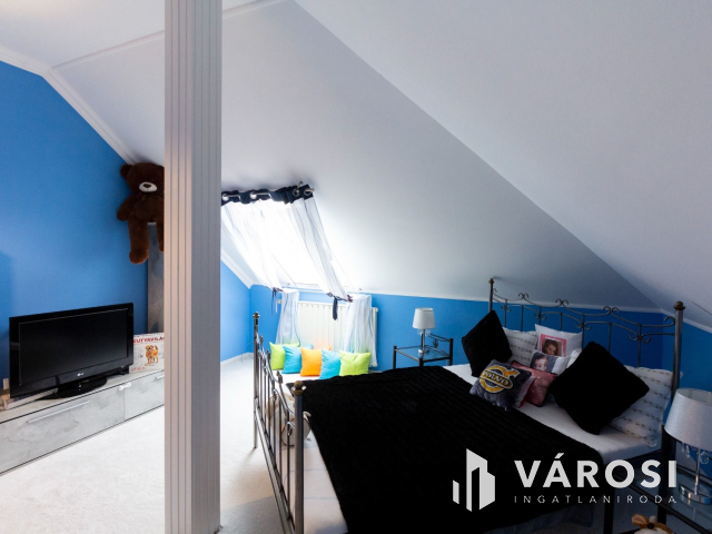 Mindszent központjától 5 perc sétára.