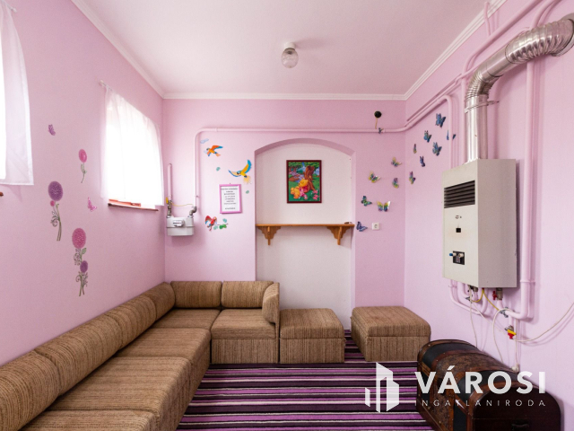 Mindszent központjától 5 perc sétára.