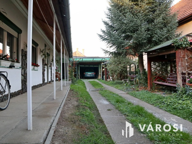 Befektetési lehetőség Gyula kedvelt városrészén