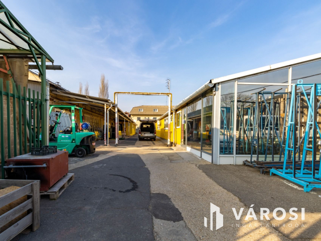 Soroksári úton iparterület eladó, akár működő üzemmel