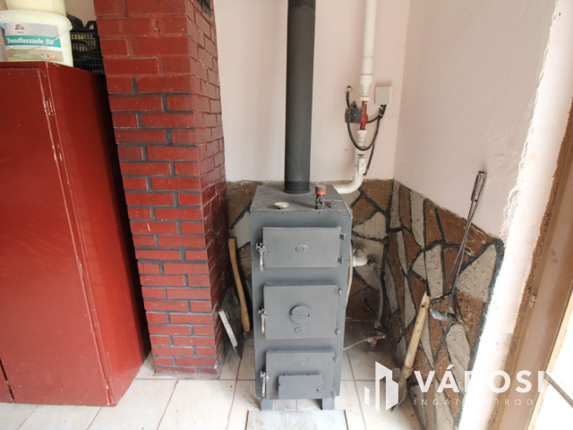 Tótkomlóson 4 szobás családi otthon