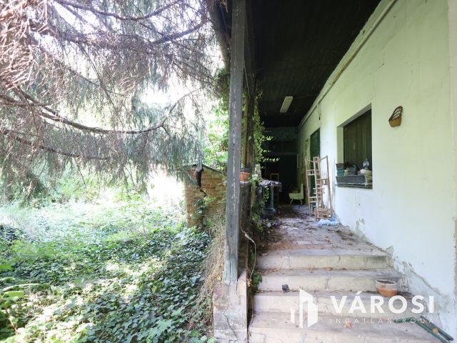 Bontandó ház tökéletes helyen