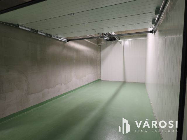 Cédrusban , teremgarázs kiadó!