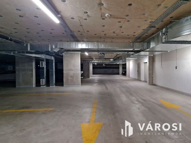 Eladó garázs, a 13. kerület megújult részén