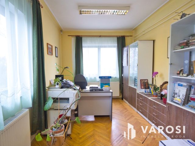 Vásárhelyen ipari ingatlan kiadó