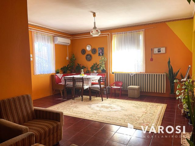 Falusi élet, 2 ház és munkalehetőség egyben