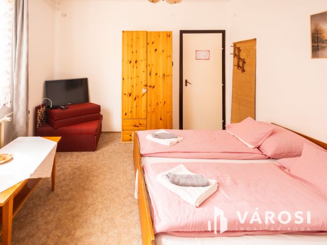 Apartmanház néhány lépésre a Várfürdőtől és a Kastélytól