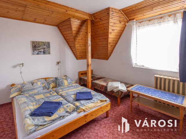 Apartmanház néhány lépésre a Várfürdőtől és a Kastélytól