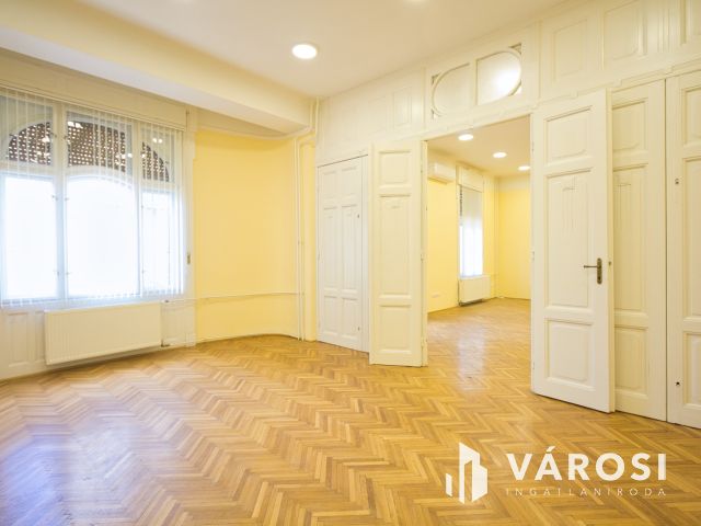 Belvárosi exluzív iroda kiadó