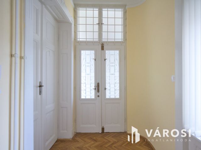 Belvárosi exluzív iroda kiadó