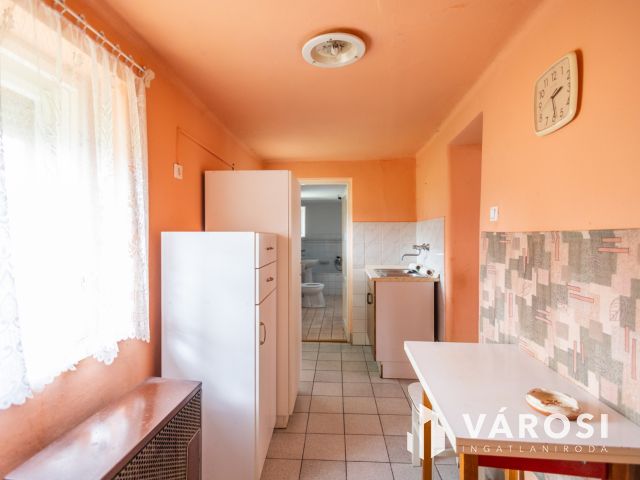 Olyan, mint egy folyóparti nyaraló, de mégis sokkal több..