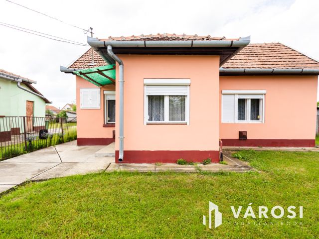 Olyan, mint egy folyóparti nyaraló, de mégis sokkal több..