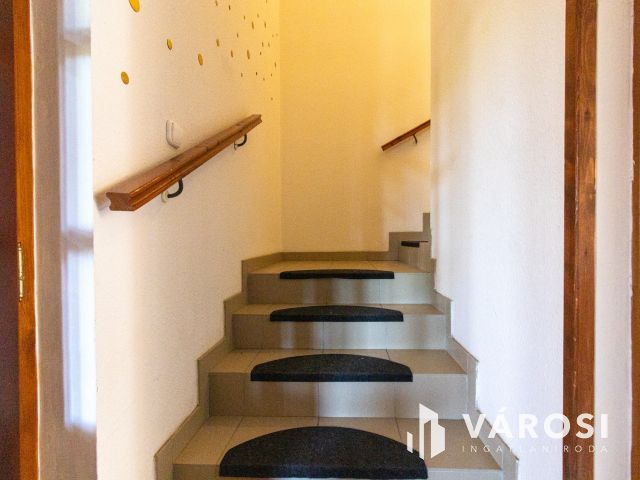 Eladó panzió saját parkolóval, nagy kerttel Bogácson!