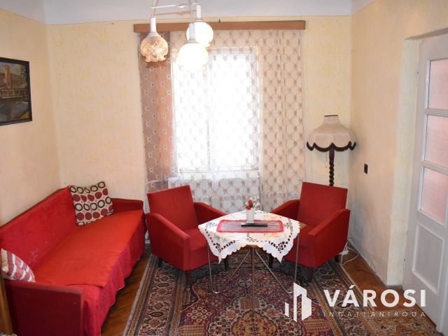 3 szobás családi ház a fürdő mellett!