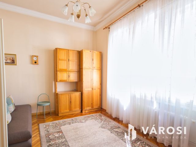 Kivételes hangulatú, belvárosi családi ház eladó