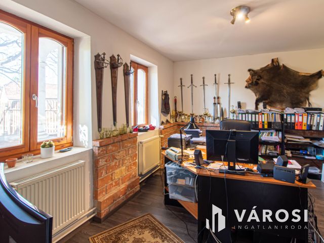 A múlt hangulata, a jelen kényelme Tinnyén