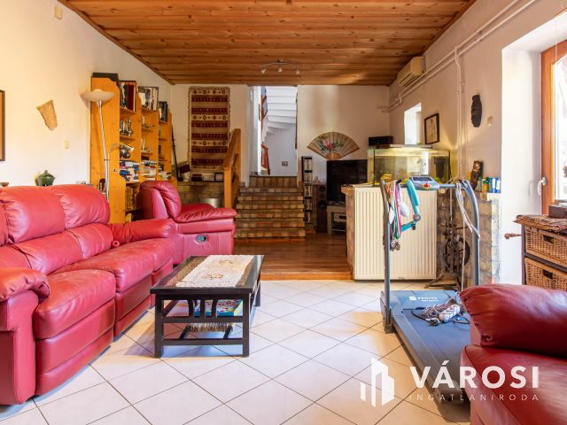 A múlt hangulata, a jelen kényelme Tinnyén