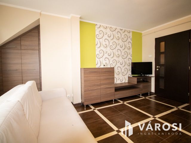 Modern sorházi lakás teljes bútorzattal