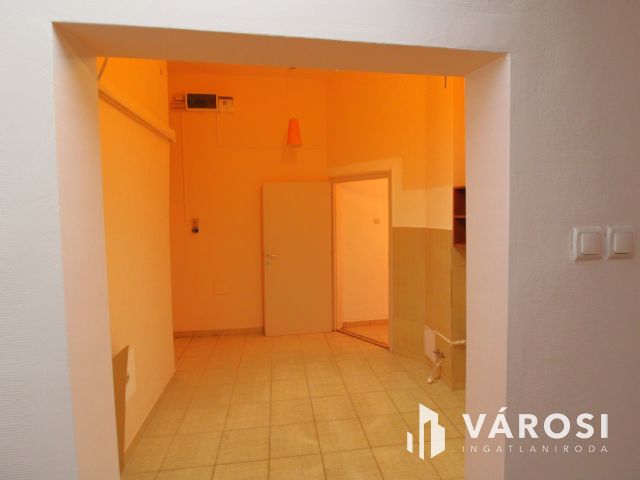 Páratlan lehetőség a belváros szívében.