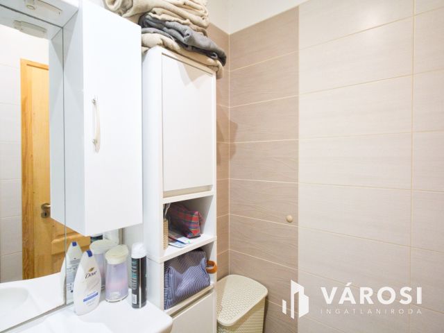 Vásárhelyen, Újkishomokon