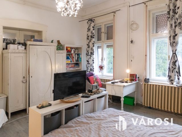 Többgenerációs Családi ház  Kiskundorozsma központi részén.