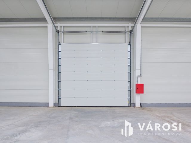 1350 m2-es csarnok kiadó