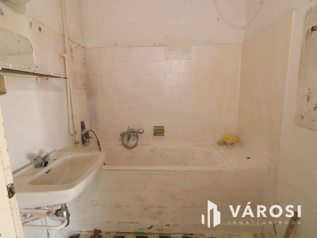 A TIK közvetlen szomszédságában !