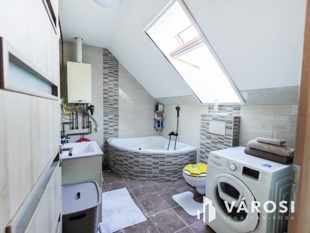 Kertvárosi, 3 lakásos Ikerházfél