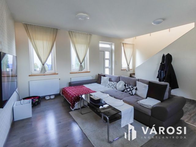 Kertvárosi, 3 lakásos Ikerházfél