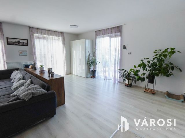 Kertvárosi, 3 lakásos Ikerházfél