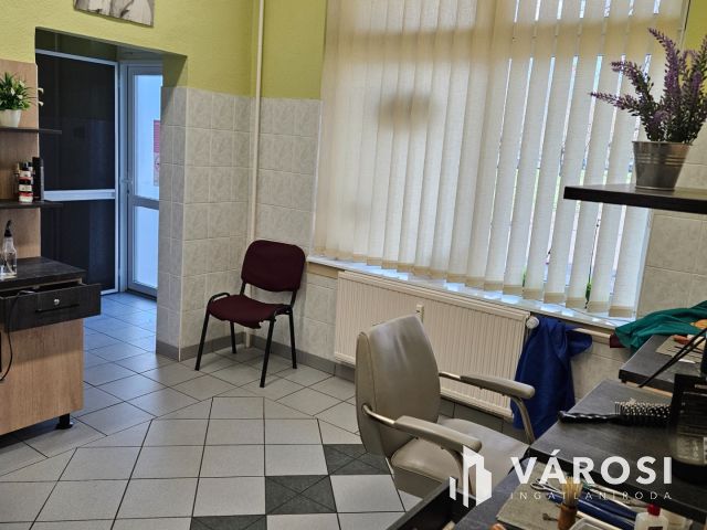 Debrecen Újkertben Nagyon Jó Üzlethelyiség Eladó!