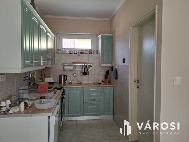 Rezsi évente 90 ezer? Ez a ház tudja!