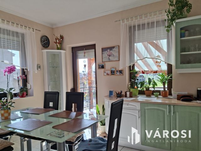 Rezsi évente 90 ezer? Ez a ház tudja!